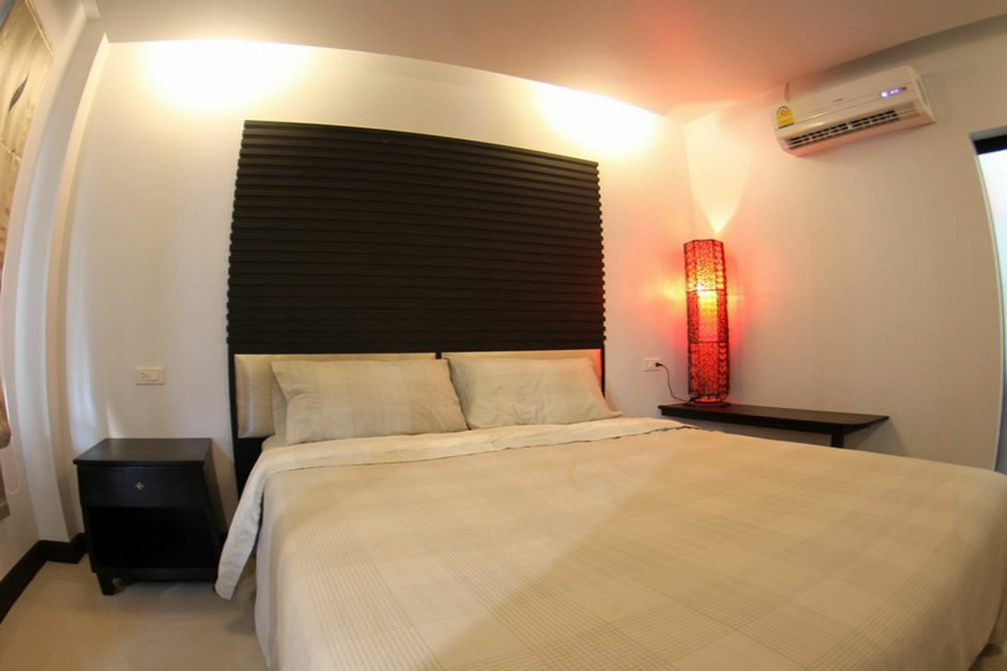Wilawan Pool Resort Koh Larn Ngoại thất bức ảnh